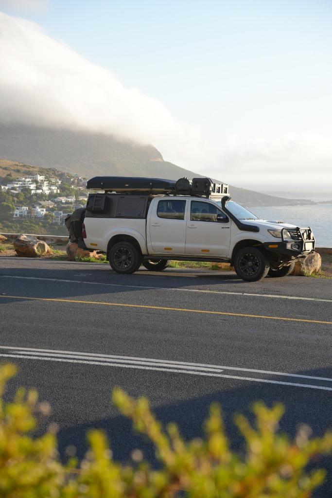 Toyota Hilux double cab - 4x4 expeditie camper overlander 4p, Caravans en Kamperen, Campers, Particulier, tot en met 4, Buscamper of Camperbus