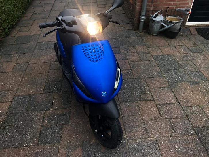 Piaggio Zip 4t 2v 50cc snorscooter, Fietsen en Brommers, Scooters | Piaggio, Zo goed als nieuw, Zip, Maximaal 25 km/u, Benzine