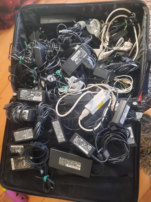 Laptop oplader veel soorten zoals hp Dell apple accer asus, Computers en Software, Laptop-opladers, Zo goed als nieuw, Ophalen of Verzenden