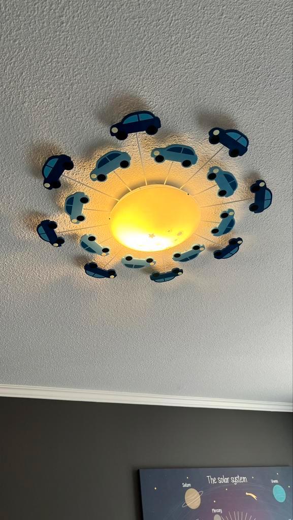 Kinderkamer Plafondlamp met Auto’s - Blauw Thema, Huis en Inrichting, Lampen | Plafondlampen, Zo goed als nieuw, Ophalen of Verzenden
