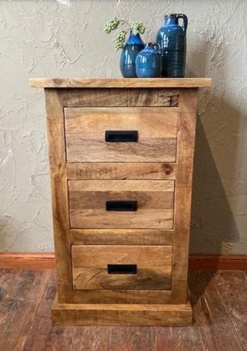 Mangohouten ladekast Emma, 3 lades beschikbaar voor biedingen