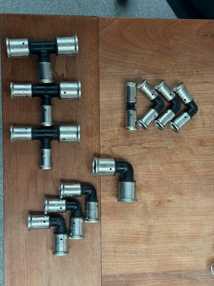 Koppelingen Henco div maten 13+ stuks, Doe-het-zelf en Verbouw, Buizen en Afvoer, Nieuw, Bochten, Overige materialen, Minder dan 2 meter