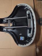 fietszadel, Ophalen, Zo goed als nieuw, Algemeen, Zadel