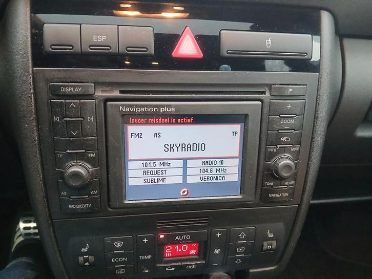 Originele Audi A3 S3 8L dubbel din radio, Auto diversen, Autonavigatie, Gebruikt, Ophalen of Verzenden