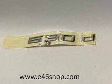 EMBLEEM BMW E60 E61 530D OE 51147039787 beschikbaar voor biedingen