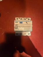 Hager CDS 440D Aardlekschakelaar 40A, Hobby en Vrije tijd, Ophalen of Verzenden, Gebruikt
