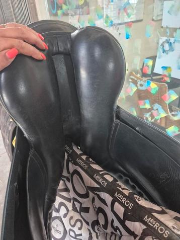 Busse dressuur zadel 17.5 inch   beschikbaar voor biedingen