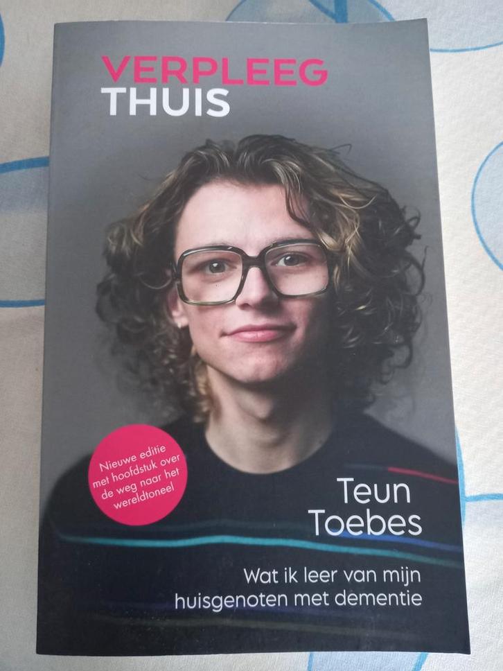 Teun Toebes - VerpleegThuis, Boeken, Overige Boeken, Zo goed als nieuw, Ophalen of Verzenden