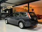 Ford Focus Wagon 1.6 Titanium NAP Trekhaak Cruise Clima Rijk, Auto's, Ford, Gebruikt, Zwart, 4 cilinders, 635 kg