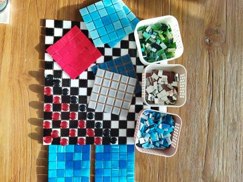Leuke set (1) mozaïek steentjes voor maar 10,00, Hobby en Vrije tijd, Knutselen, Nieuw, Materiaal, Ophalen of Verzenden
