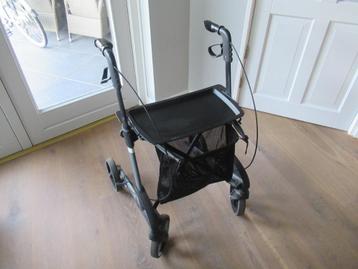 Mooie Lichtgewicht Rollator Topro Troja Viva M + dienblad beschikbaar voor biedingen
