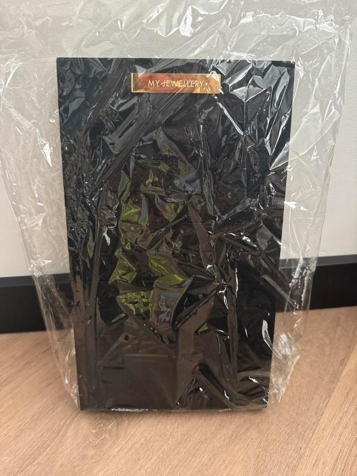 Nieuw My Jewellery ringen display/standaard zwart & goud, Huis en Inrichting, Woonaccessoires | Zuilen en Pilaren, Nieuw, Ophalen of Verzenden