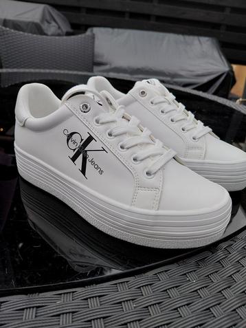 Calvin Klein Sneakers Wit - Maat 38 - Nieuw beschikbaar voor biedingen