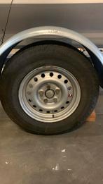 Te koop 2 stuks 185r14c 104/102 banden met velgen, Ophalen, Zo goed als nieuw