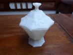 Opaline doos met deksel in wit, Ophalen of Verzenden