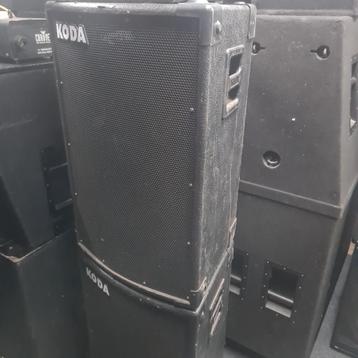 KODA 15 inch 3weg speakers 300 watt beschikbaar voor biedingen