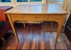 Antieke' gehoute' tafel met lade. Dordrecht  €50,-, Ophalen