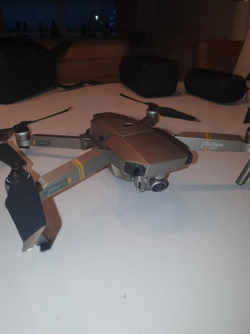 DJI Mavic Pro Platinum Fly More Combo, Hobby en Vrije tijd, Modelbouw | Radiografisch | Helikopters en Quadcopters, Zo goed als nieuw