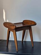 Vintage designmeubel bijzet lectuurtafeltje teak hout, Minder dan 55 cm, Rond, Ophalen of Verzenden, Zo goed als nieuw