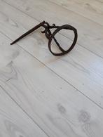 smeedijzeren antieke muur standaard hoogte 22 cm, Antiek en Kunst, Ophalen