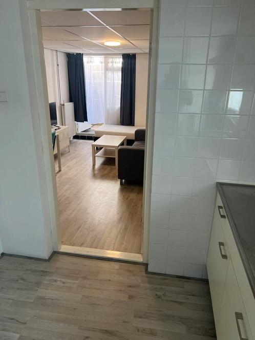 Te huur kamer studio eu 840,00 inclusief. P/m 22m2 groot, Huizen en Kamers, Kamers te huur