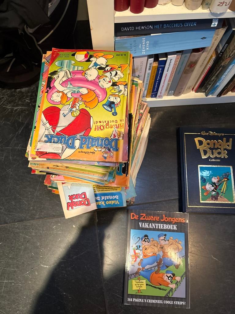 Donald Duck en 2 Boeken, Boeken, Stripboeken, Gelezen, Meerdere stripboeken, Ophalen