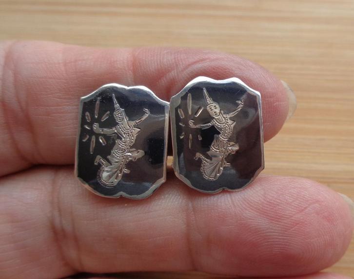 zilveren SIAM niello oorclips met danser [, Sieraden, Tassen en Uiterlijk, Oorbellen, Zo goed als nieuw, Zilver, Zilver, Verzenden