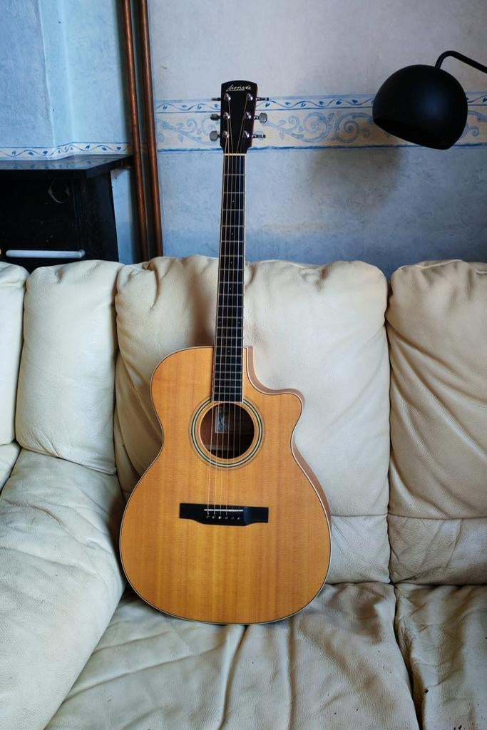 LARRIVEE OMV 03 (2002), Muziek en Instrumenten, Ophalen of Verzenden, Zo goed als nieuw, Western- of Steelstringgitaar, Met koffer