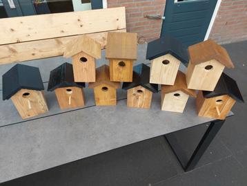 10 vogel huisjes  beschikbaar voor biedingen