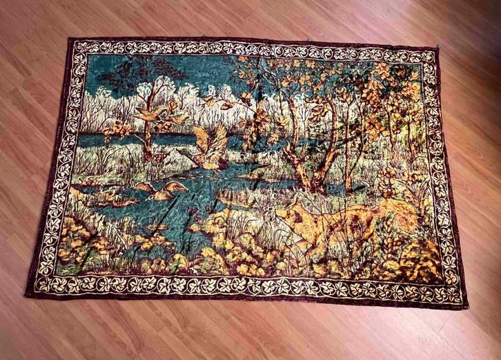 Groot fluweel velvet wandkleed met hond en vogels 196/133, Huis en Inrichting, Woonaccessoires | Wanddecoraties, Gebruikt, Ophalen of Verzenden