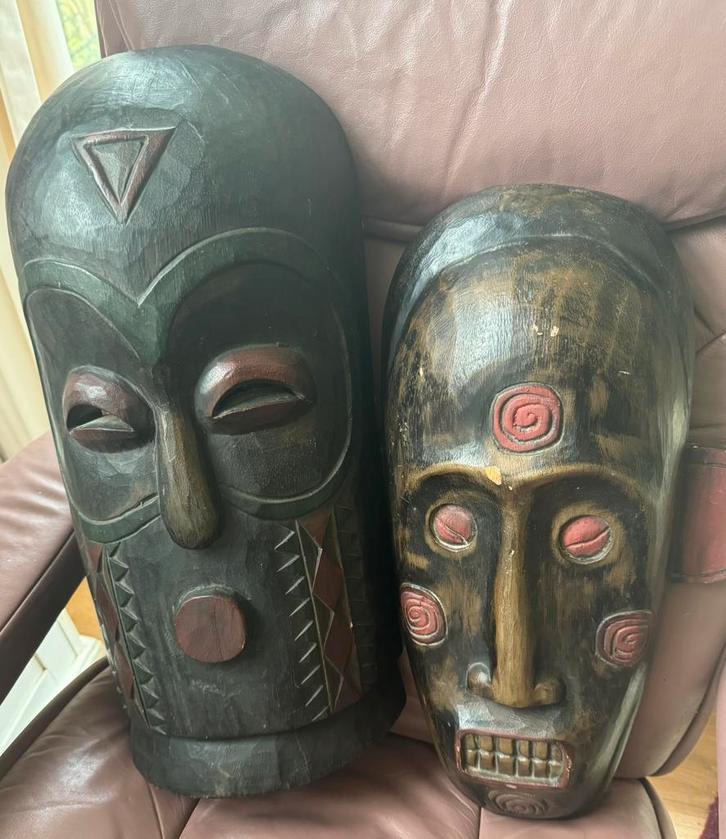 Twee grote maskers uit Indonesië, Antiek en Kunst, Kunst | Niet-Westerse kunst, Ophalen of Verzenden