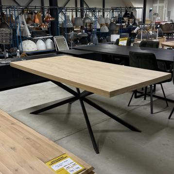 meer dan 100 eiken tafels te koop 200/220/240/300cm  beschikbaar voor biedingen