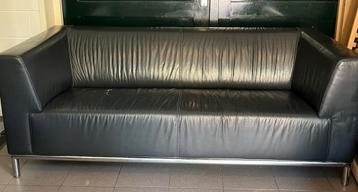 Montel bank met beschadigingen