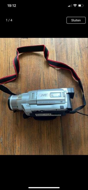 JVC VHS-C Camcorder met accu en bandje. beschikbaar voor biedingen