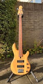 Yamaha BBN4-III basgitaar met koffer, Muziek en Instrumenten, Snaarinstrumenten | Gitaren | Bas, Ophalen, Zo goed als nieuw