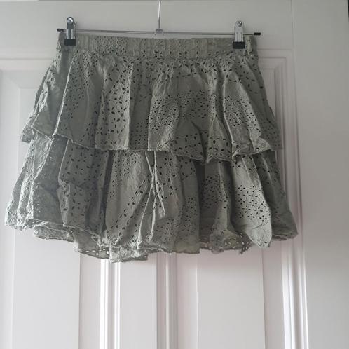 Leuk groen rokje nieuw one size mooiste met s/m, Kleding | Dames, Rokken, Nieuw, Groen, Boven de knie, Ophalen