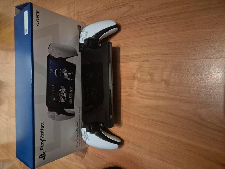 PS Portal inclusief opbergkoffertje + originele doos, Spelcomputers en Games, Spelcomputers | Sony PlayStation 5, Zo goed als nieuw
