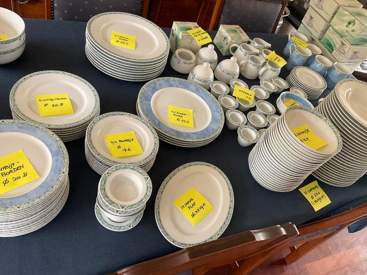 Arzberg merison / lees omschrijving goed aub, Huis en Inrichting, Keuken | Servies, Zo goed als nieuw, Bord(en), Overige stijlen