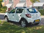 Dacia Sandero Stepway (wit) 0.9 TCe – Goed onderh. & zuinig, Auto's, Dacia, Voorwielaandrijving, 898 cc, Stof, Zwart