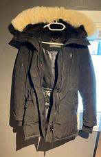 Aangeboden Helvetica winterjas dames met verwarming, maat S, Kleding | Dames, Jassen | Winter, Zwart, Ophalen of Verzenden, Zo goed als nieuw