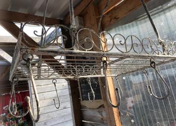 Ijzer wildrek of keuken rek beschikbaar voor biedingen