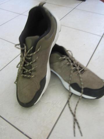 Sneakers maat 45 beige beschikbaar voor biedingen