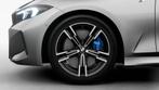 BMW 3 Serie Sedan 320i | M Sportpakket | Travel Pack | Innov, Nieuw, Te koop, Zilver of Grijs, 5 stoelen