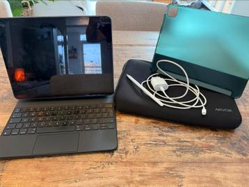 Ipad Pro 13” 6e generatie - Super Compleet & als nieuw beschikbaar voor biedingen