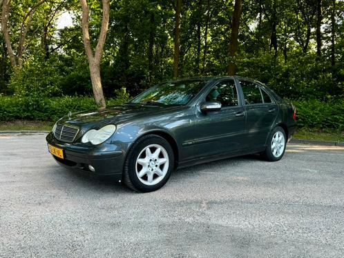 Mercedes-Benz C-Klasse 2.0 C180 Sedan 2002 Grijs, Auto's, Mercedes-Benz, Particulier, C-Klasse, ABS, Airbags, Airconditioning