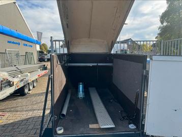 Dichte aanhanger Bagage wagen 1,40 hoog 1.10 breed en 1,95 l beschikbaar voor biedingen