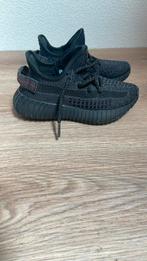 Adidas yeezy sneakers, Kinderen en Baby's, Kinderkleding | Schoenen en Sokken, Ophalen of Verzenden