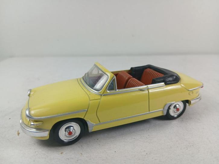 solido 1/43  panhard pl17, Hobby en Vrije tijd, Modelauto's | 1:43, Zo goed als nieuw, Auto, Overige merken, Ophalen of Verzenden