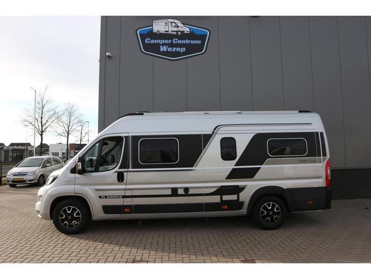 Adria Twin Supreme 640 SLB, Automaat , Enkele bedden, Caravans en Kamperen, Campers, tot en met 2, Buscamper of Camperbus, Adria