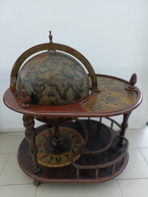 Wereldbol bar, vintage bar op wielen, trolley, antiek servee, Huis en Inrichting, Woonaccessoires | Wereldbollen, Gebruikt, Ophalen